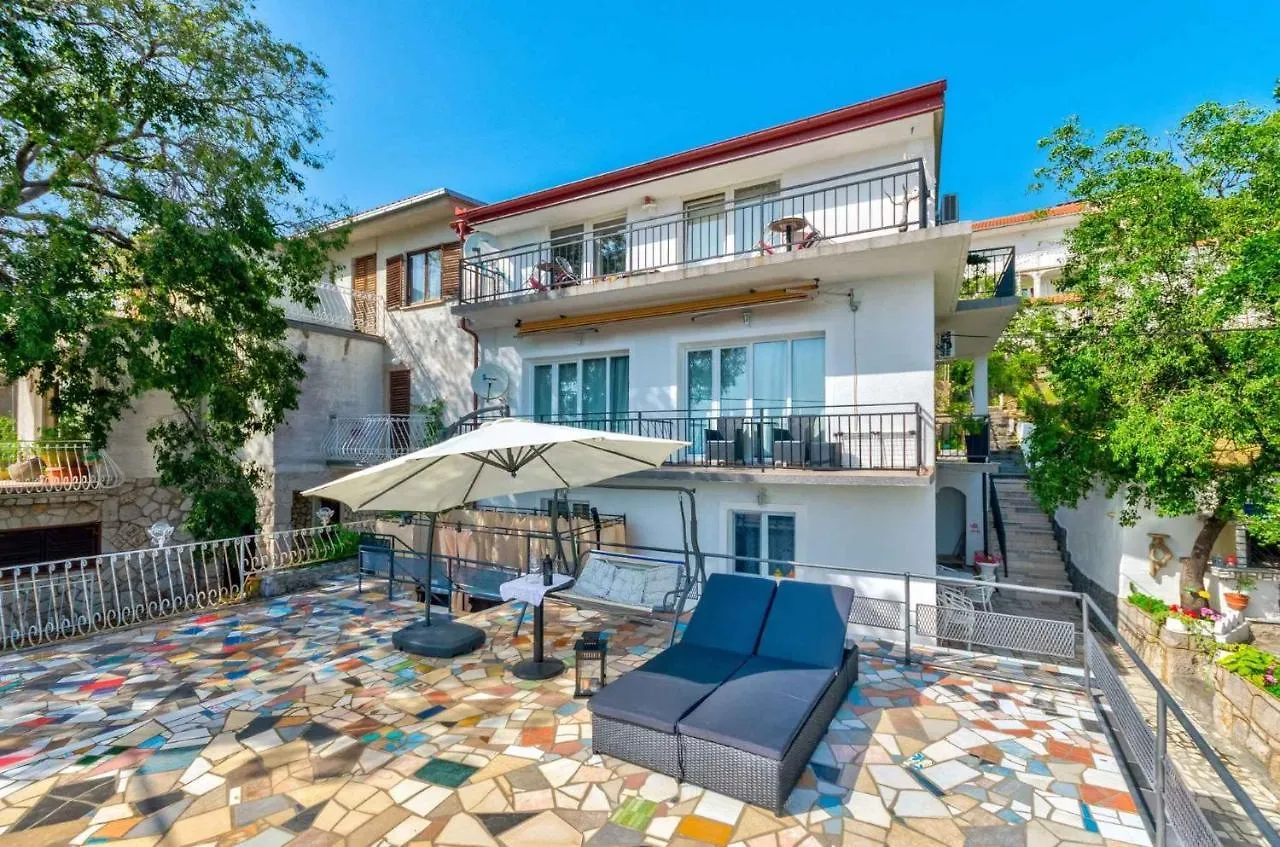 Apartment In Dramalj 39510 Croatia