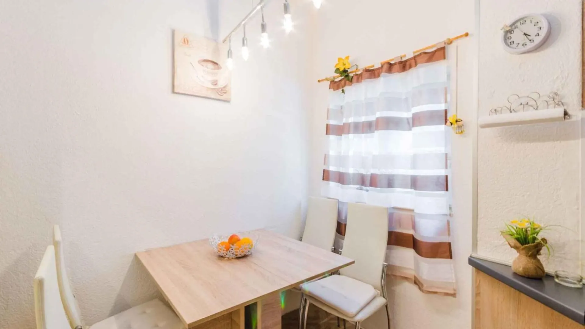 Apartment In Dramalj 39510