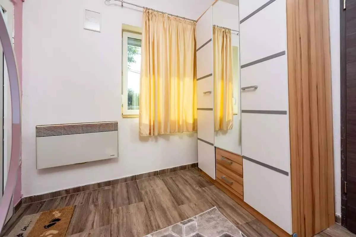 Apartment In Dramalj 39510