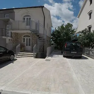 Apartman Tommi, Dramalj