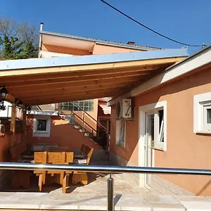 Apartman 17, Dramalj